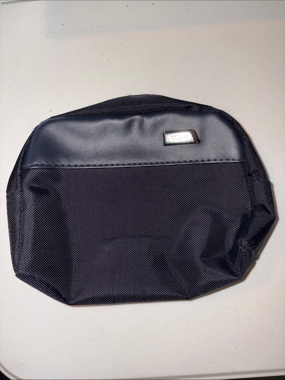 TUMI For Delta Small Travel Cosmetic Bag Zipper